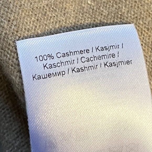 Ganni Sweater - Picture 6 of 6